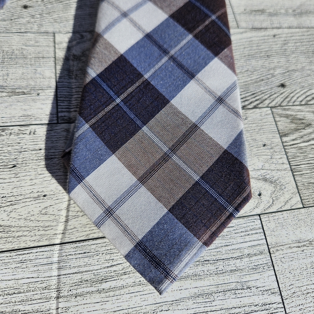 Nautica Men's Tie Necktie 48% Silk 52% Cotton Brown Tan